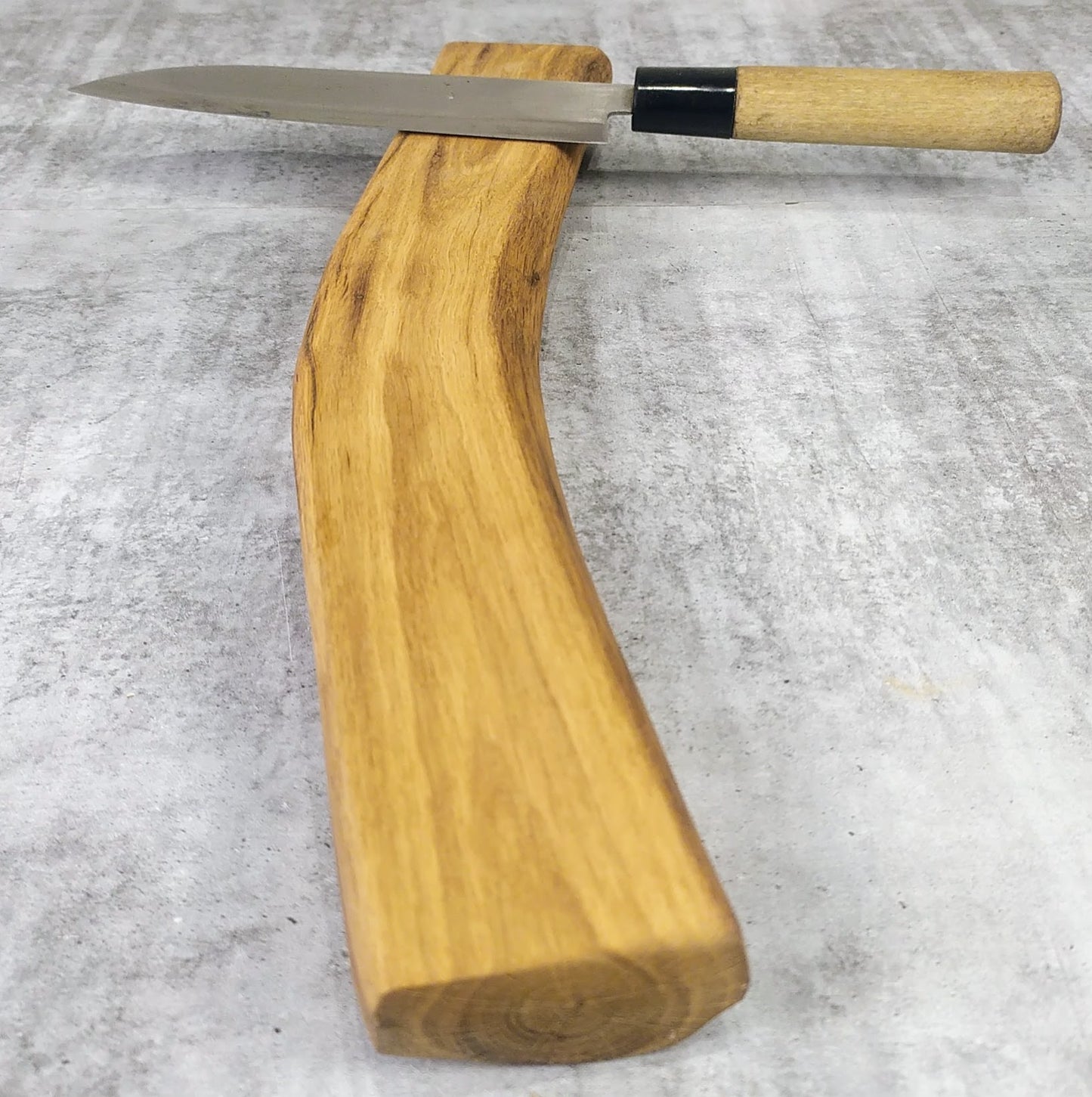 Knivlist Ek med Naturlig Kant - 35 cm