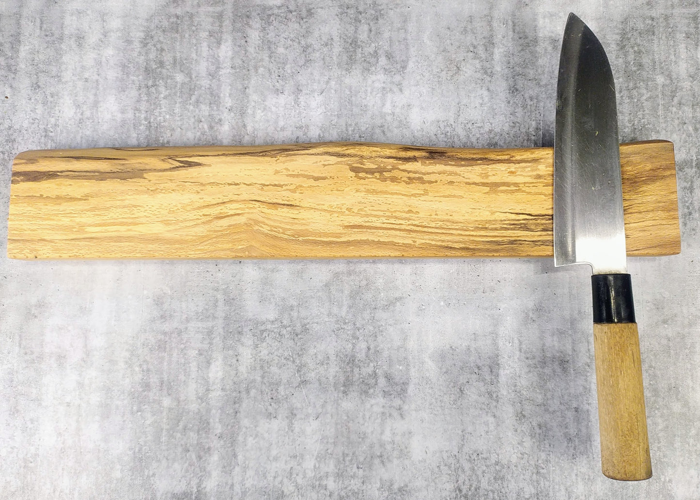 Knivlist i Rötad Bok med 'Live Edge' - 43 cm