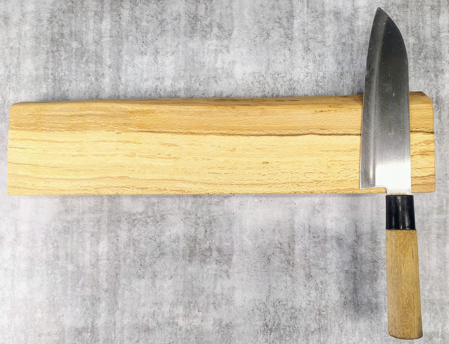 Knivlist i Rötad Bok med Naturlig Kant - 39 cm