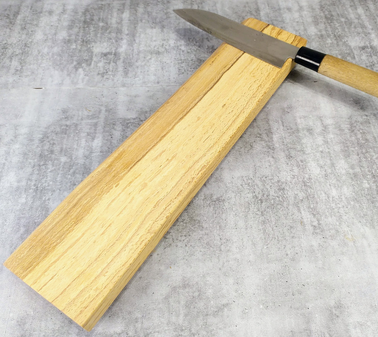 Knivlist i Rötad Bok med Naturlig Kant - 39 cm