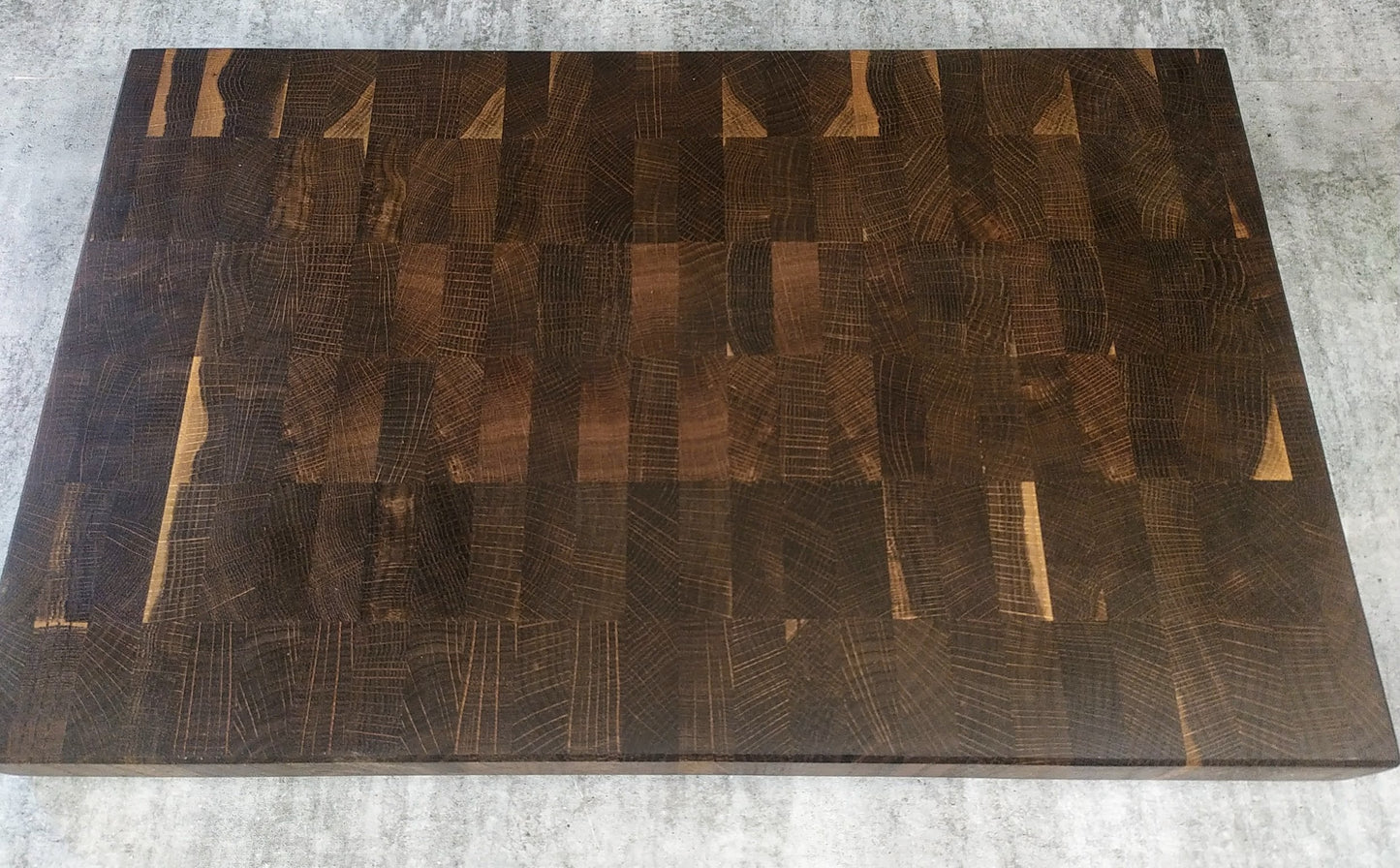 Ändträ Skärbräda i Rökt Ek 46x29x4 cm - Svenskt Hantverk